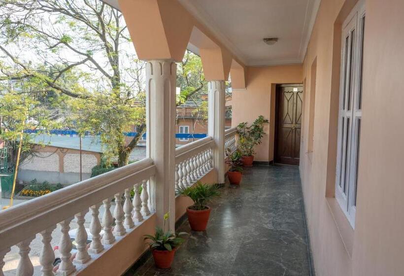 آپارتمان 2 خوابه, Shaligram Hotel & Spa