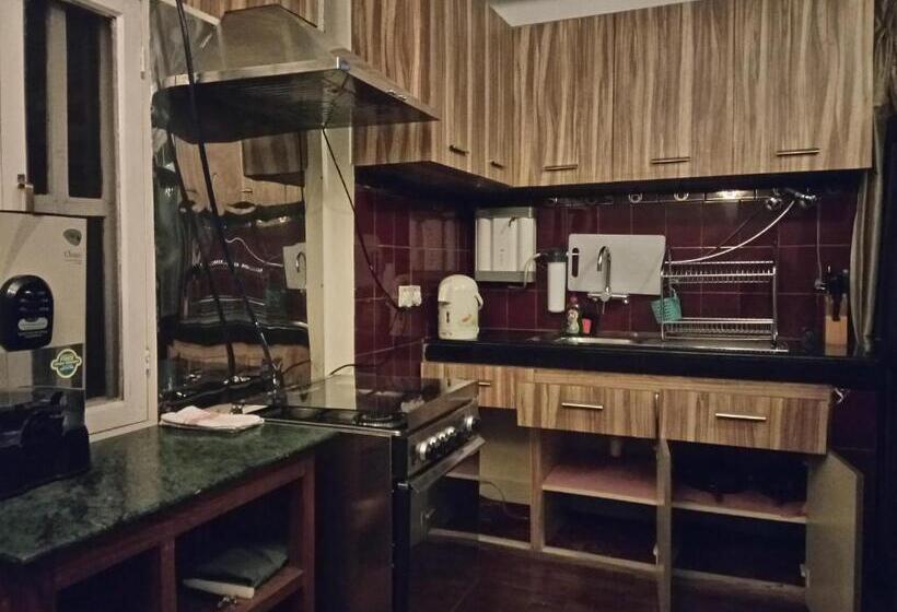 آپارتمان 2 خوابه, Shaligram Hotel & Spa