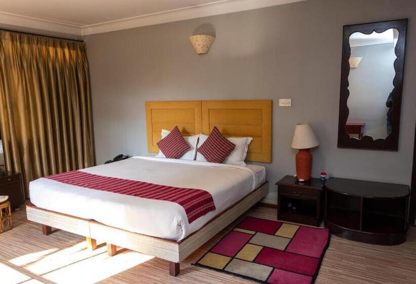سوئیت 2 خوابه, Shaligram Hotel & Spa