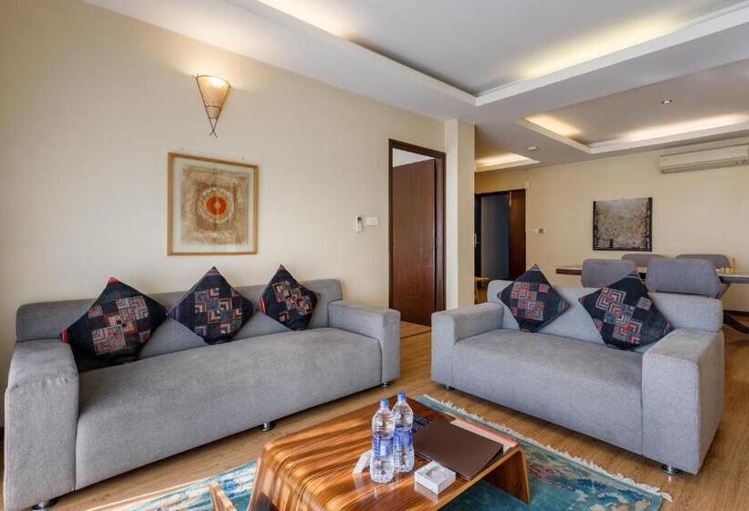 آپارتمان 2 خوابه, Shaligram Hotel & Spa