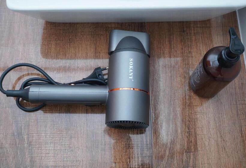 غرفة قياسية ثلاثية, Surf Una Beach