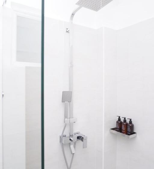 غرفة ديلوكس ثلاثية مطلة على البحر, Surf Una Beach