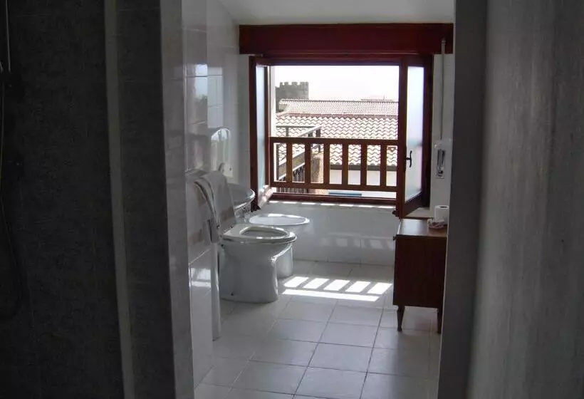 اتاق استاندارد سه نفره, Svizzero