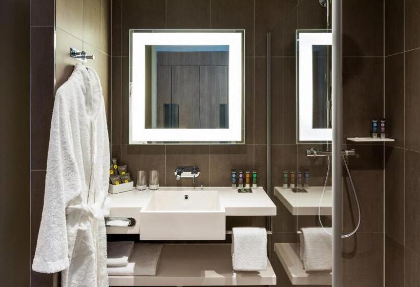 Полулюкс, Novotel Amsterdam Schiphol Airport