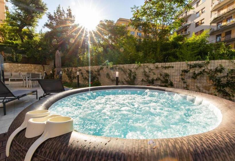 آپارتمان 1 خوابه با تراس, Terrazza Bonito