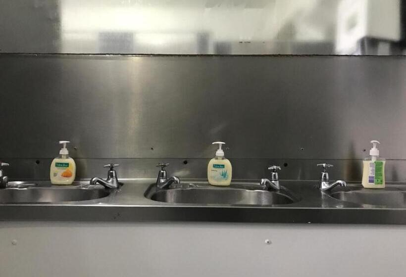 מיטה בחדר משותף, Jailhouse Accommodation