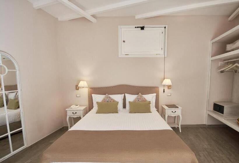 اتاق لوکس, Cas'e Charming House