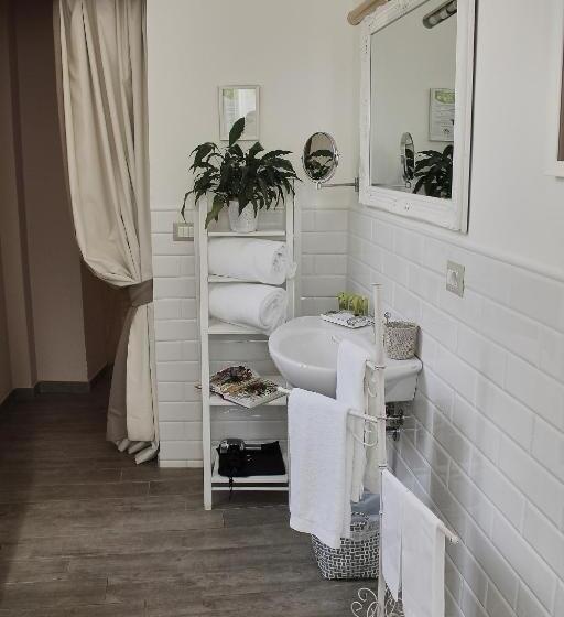 اتاق لوکس, Cas'e Charming House