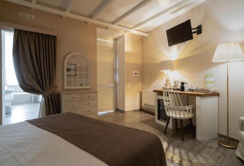 اتاق لوکس, Cas'e Charming House