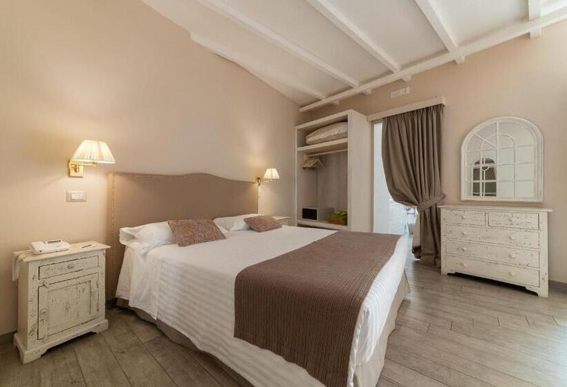 اتاق لوکس, Cas'e Charming House