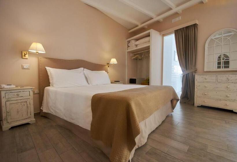 اتاق لوکس, Cas'e Charming House