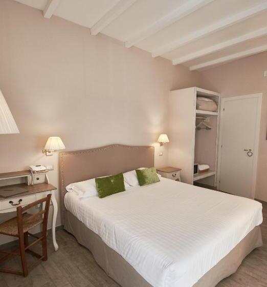 اتاق سوپریور, Cas'e Charming House