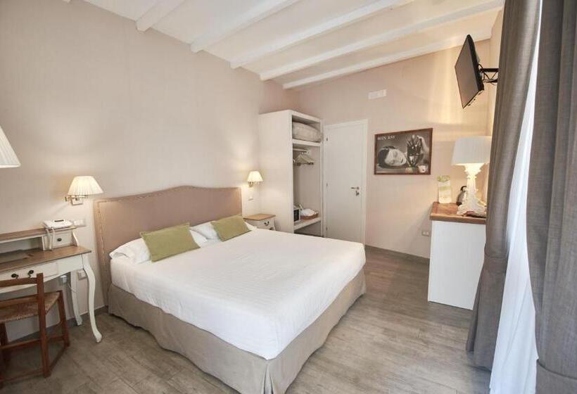 اتاق سوپریور, Cas'e Charming House