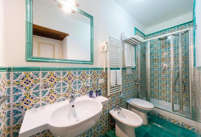 غرفة قياسية مزوَّدة بشُرفة, Relais San Giacomo