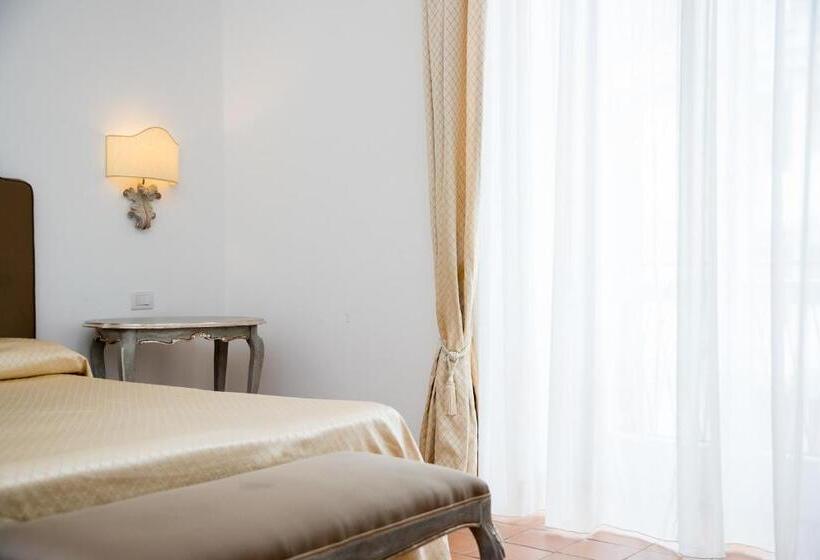 Номер Стандарт с Балконом, Relais San Giacomo