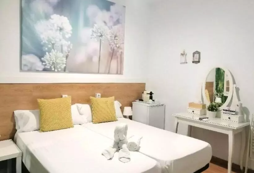 اتاق استاندارد با سرویس بهداشتی مشترک, Valencia Suits You Centro Histórico, Establecimiento Automatizado Fast Auto Check In&out, Solo Para