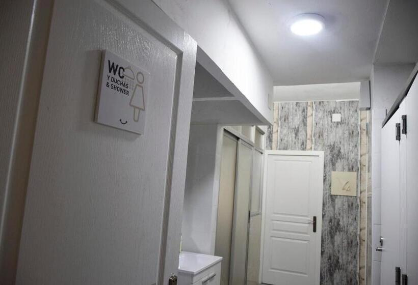 اتاق استاندارد با سرویس بهداشتی مشترک, Valencia Suits You Centro Histórico, Establecimiento Automatizado Fast Auto Check In&out, Solo Para