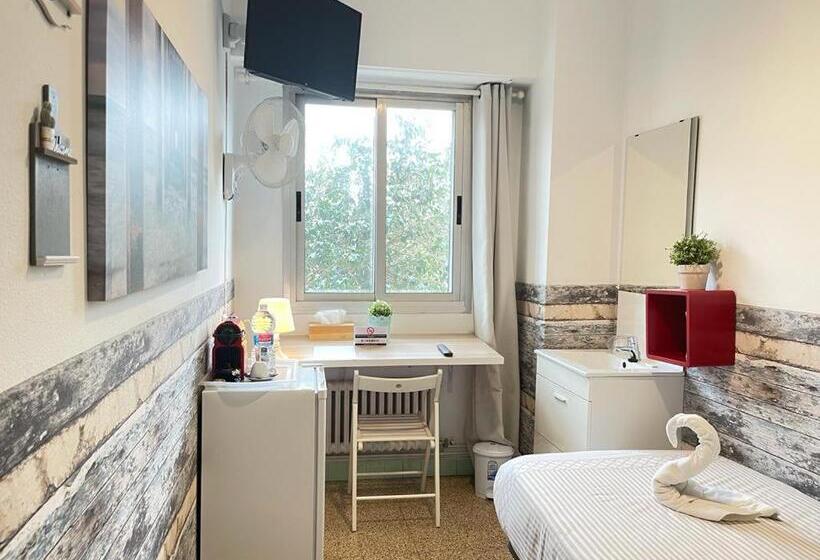 اتاق یک نفره پایه با سرویس بهداشتی مشترک, Valencia Suits You Centro Histórico, Establecimiento Automatizado Fast Auto Check In&out, Solo Para