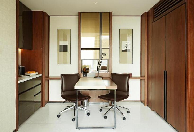 Люкс Executive Кровать Кинг, Four Seasons Hotel Seoul