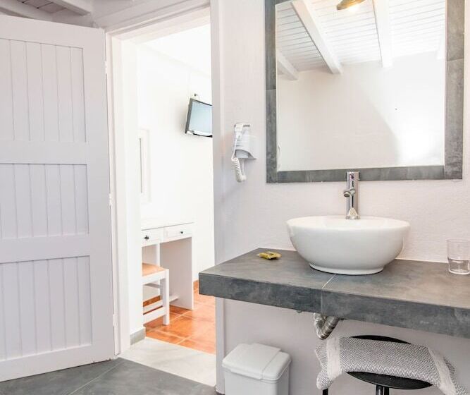 Номер Стандарт Вид на Город, Agali Bay