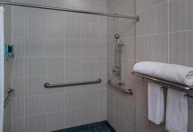 Standard-invahuone, Aloft Hotel Rogers Bentonville