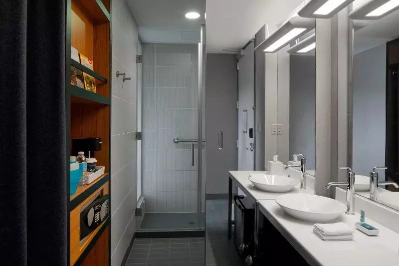 Standard-huone King-vuode, Aloft Hotel Rogers Bentonville
