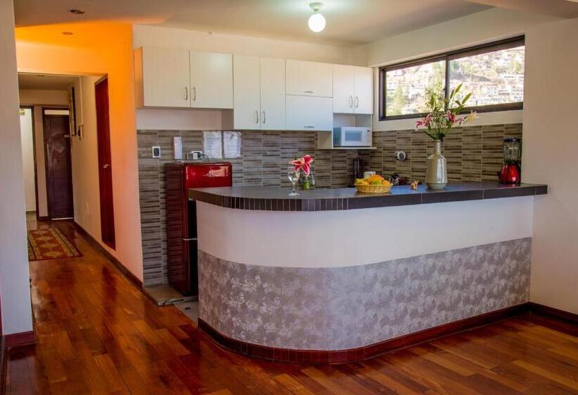 1 Szobás Tetőtéri Apartman, & Apartments Rhd