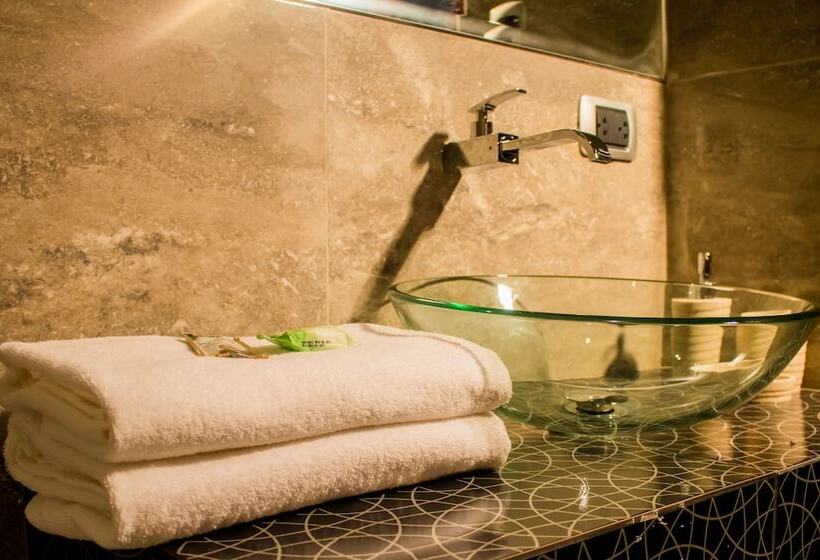 1 Szobás Apartman, & Apartments Rhd