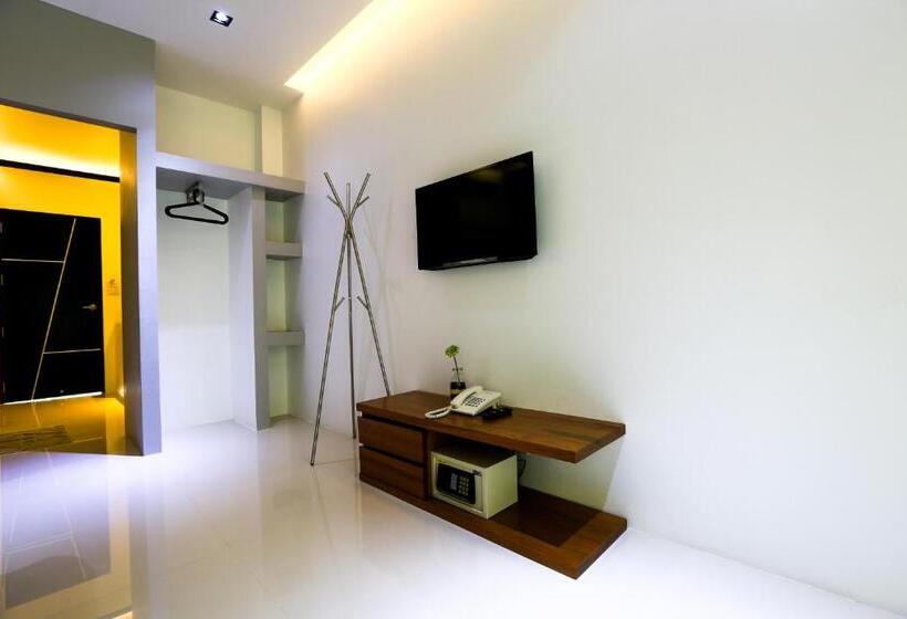 Номер Deluxe, Chaantalay