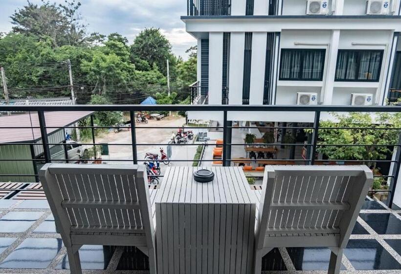 デラックスルーム, Chaantalay