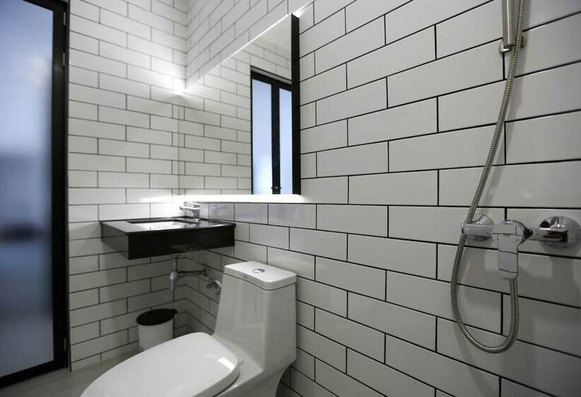 スーペリアトリプルルーム, Chaantalay