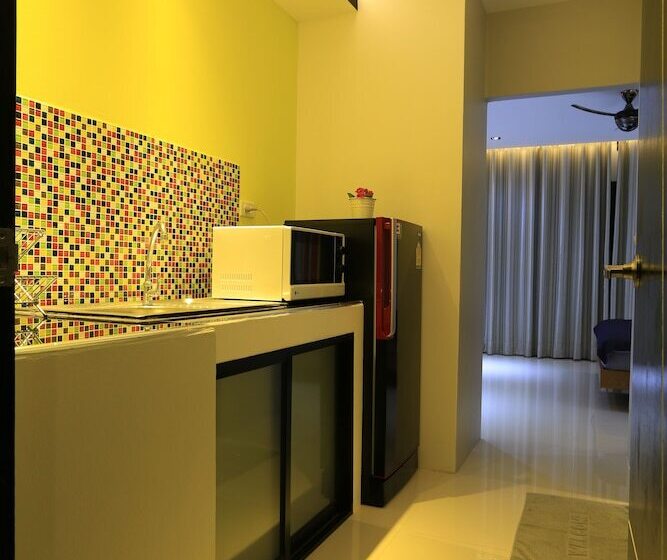 デラックスルーム, Chaantalay