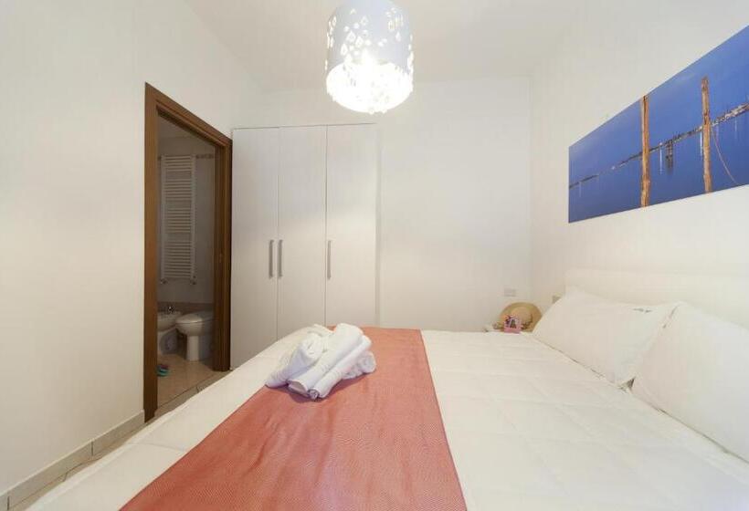 דירת שני חדרים, Del Mar