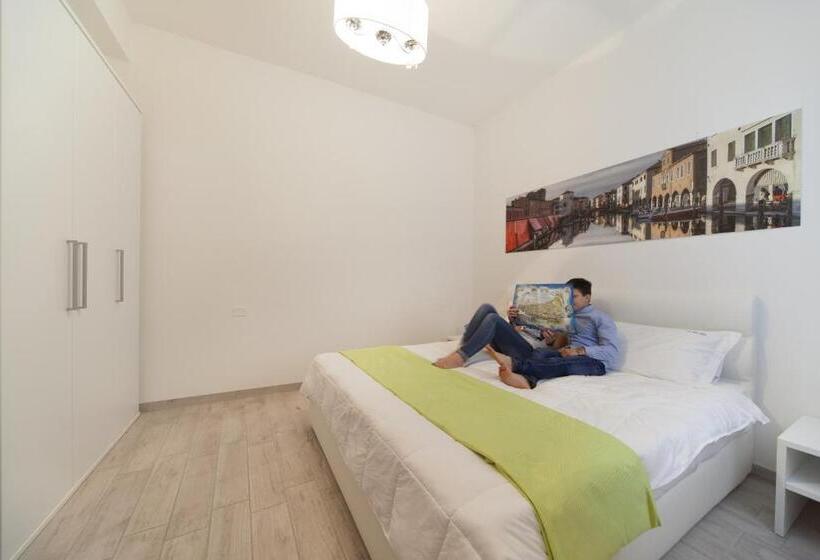 דירת שני חדרים, Del Mar