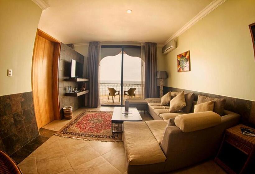 سوئیت پرزیدنت, Dharma Beach