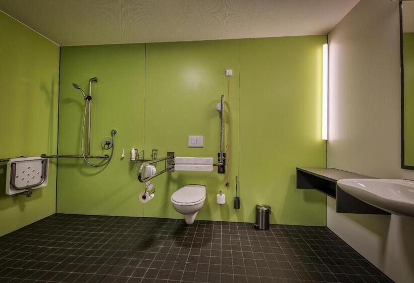 标准三人间, Economy