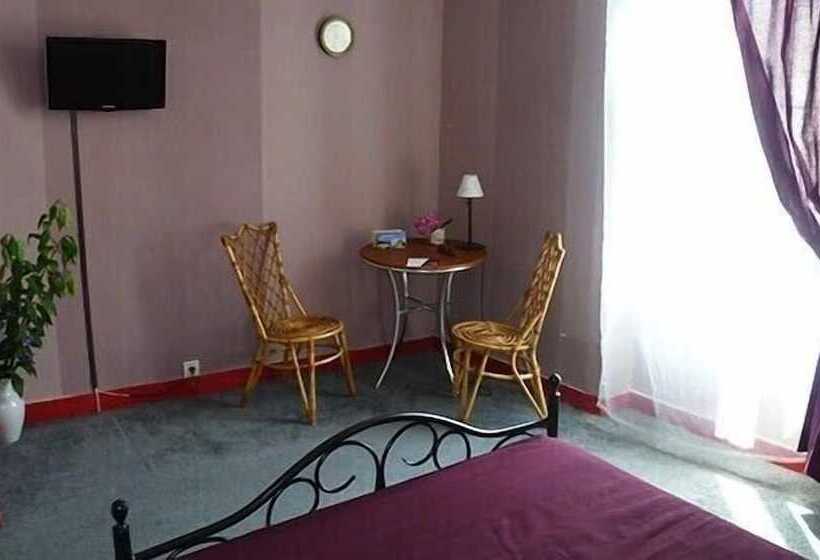 Номер Стандарт, Hôtel Le Relais Lamartine