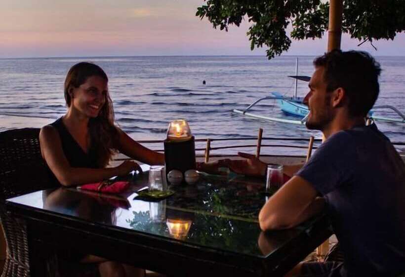Вилла 3 Спальни Вид на Бассейн, Lilin Lovina Beach