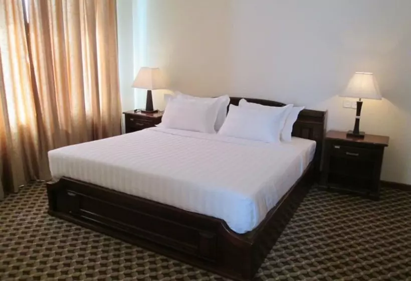 اتاق لوکس, Man Myanmar