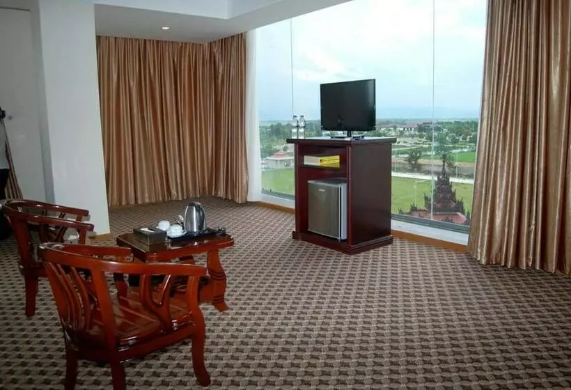 اتاق لوکس, Man Myanmar