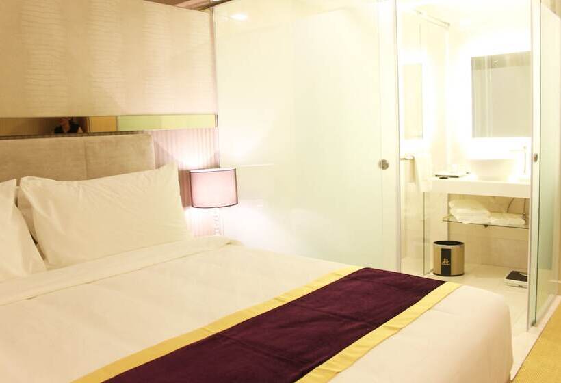 اتاق لوکس, Royce Hotel Kl Sentral