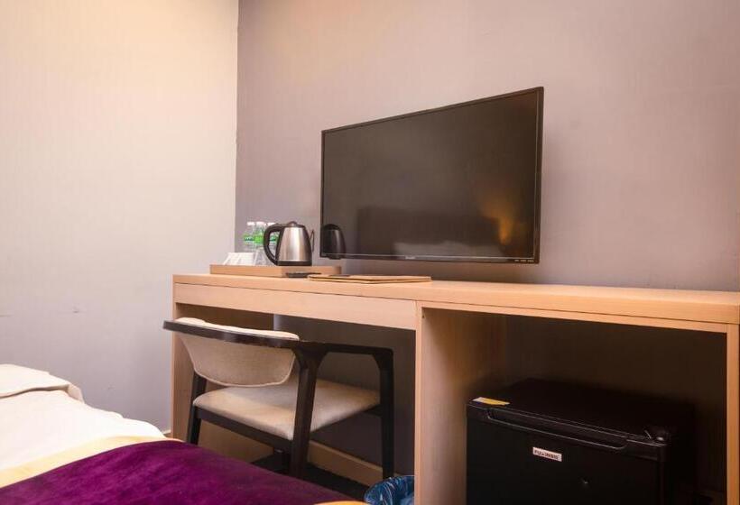 اتاق لوکس با تخت بزرگ, Royce Hotel Kl Sentral