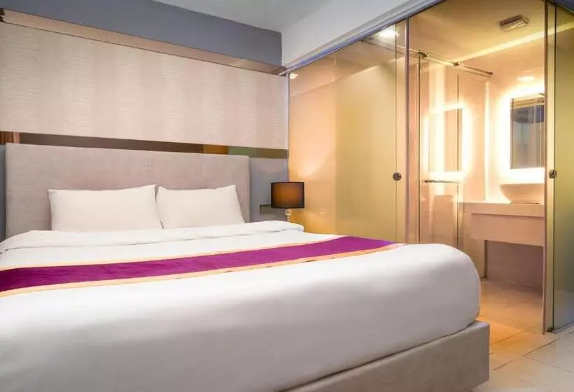 اتاق لوکس با تخت بزرگ, Royce Hotel Kl Sentral