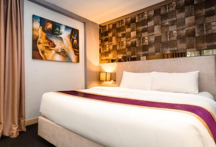 اتاق اجرایی با تخت بزرگ, Royce Hotel Kl Sentral