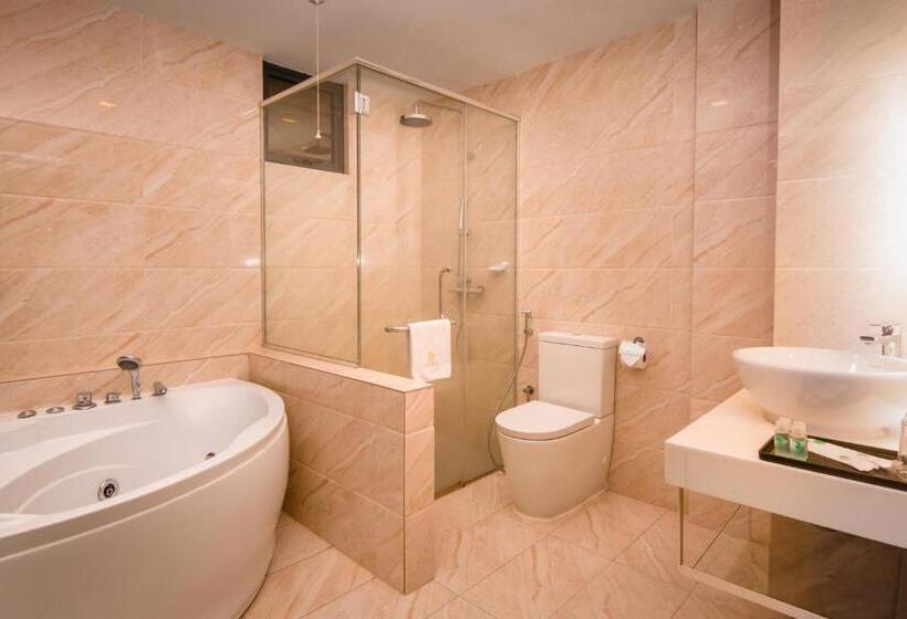 سوییت, Royce Hotel Kl Sentral