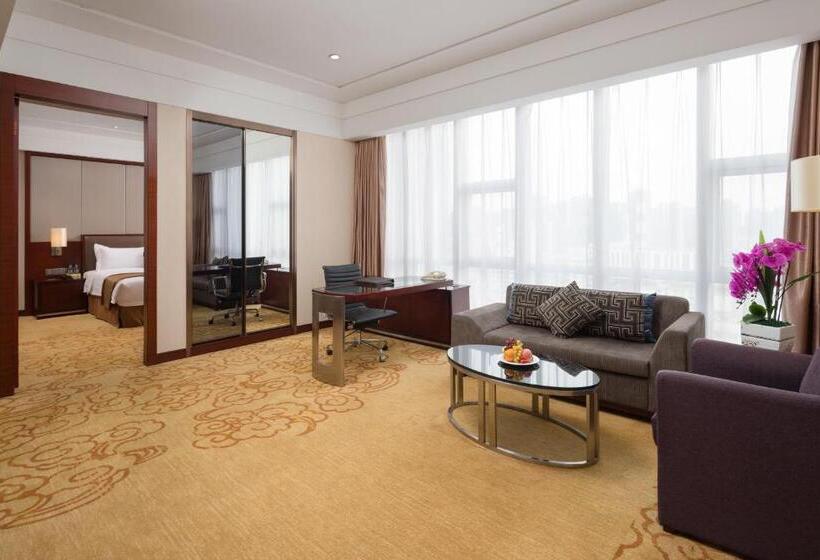 Deluxe Suite, Shenzhen Avant Garde