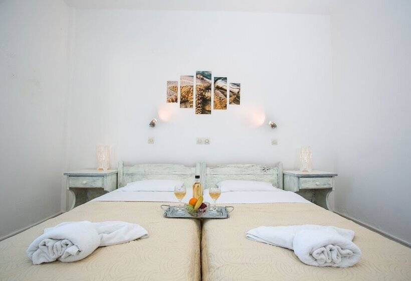 غرفة قياسية مطلّة علي الحديقة, Stella