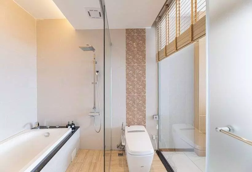 اتاق لوکس با چشم‌انداز دریاچه, Sun Moon Lake Apollo Resort