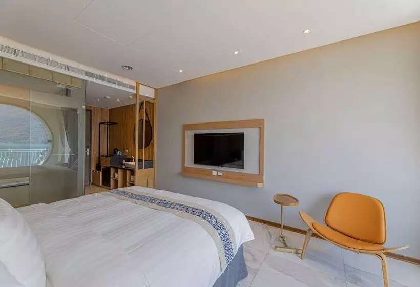 اتاق لوکس با چشم‌انداز دریاچه, Sun Moon Lake Apollo Resort
