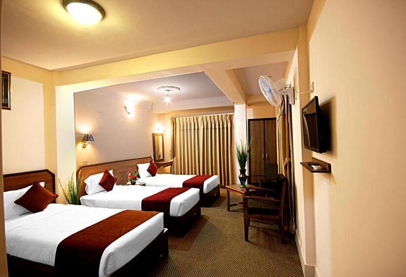 اتاق لوکس سه تخته, Thamel Grand